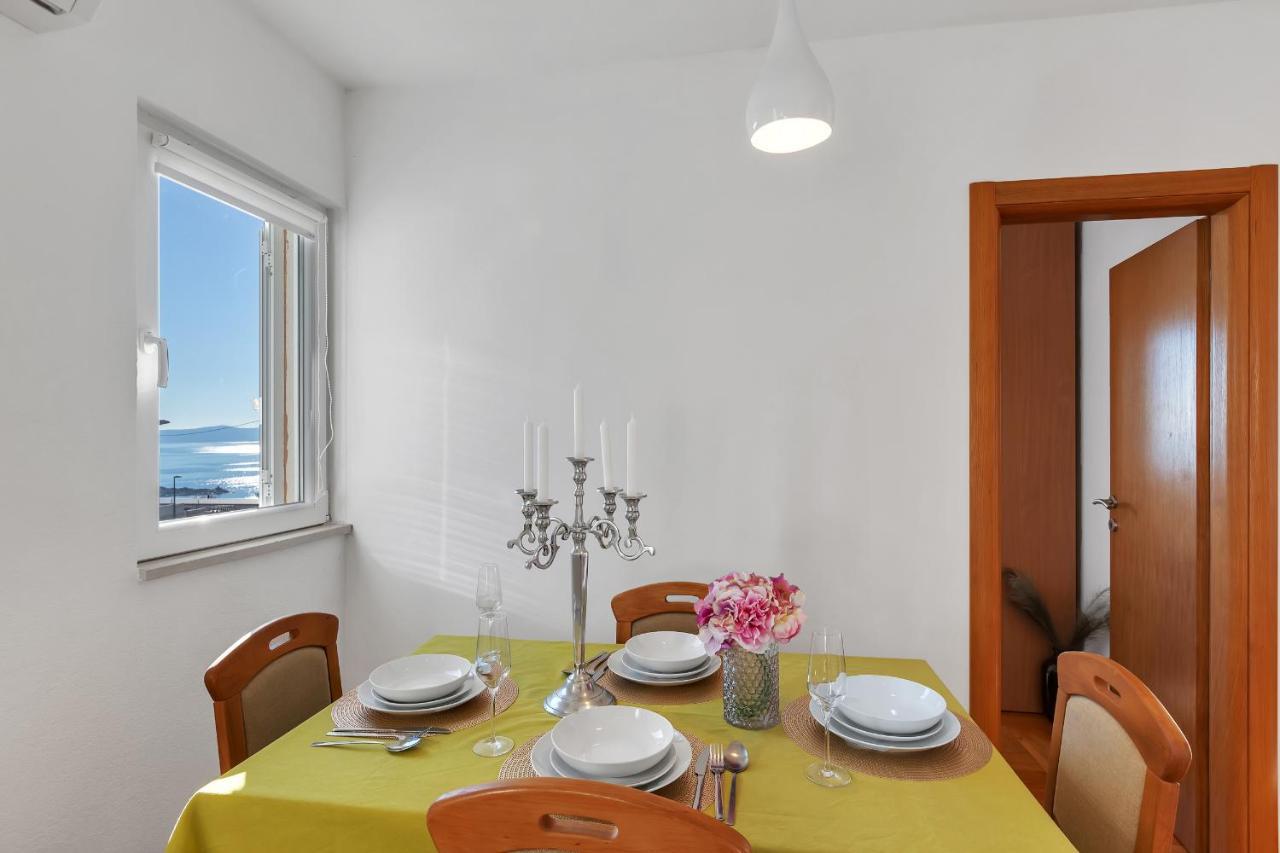 Santric - The Hill * Makarska