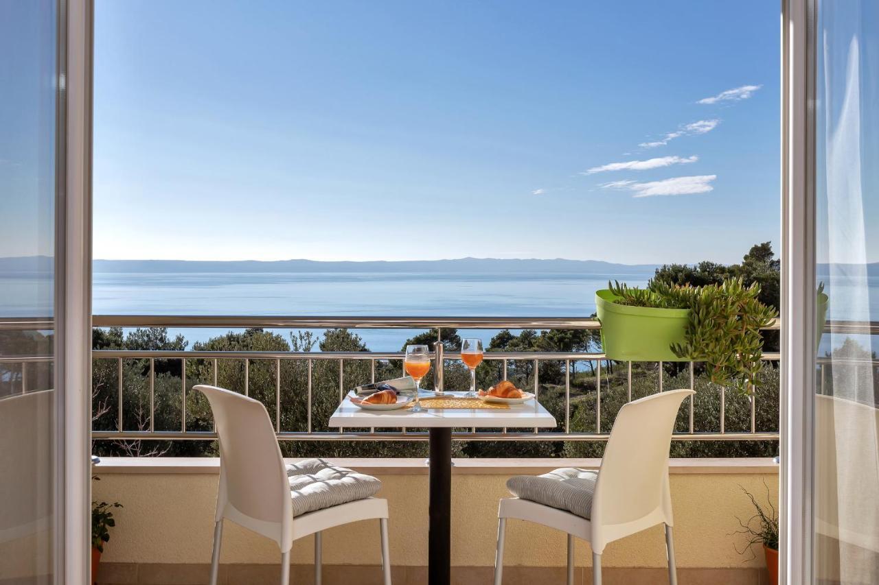 Santric - The Hill Makarska